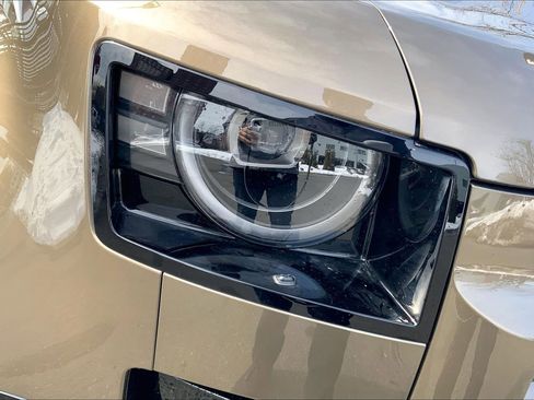 New 2026 Land Rover Defender 110 X-Dynamic SE image 13