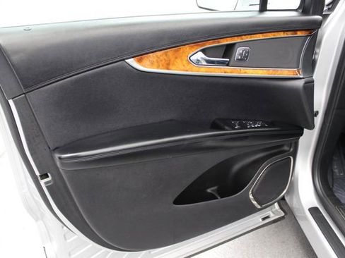 Used 2018 Lincoln MKX Select w/ Lincoln MKX Climate Package FWD image 11