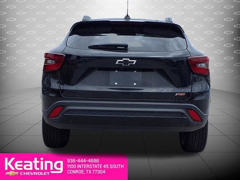 Used 2025 Chevrolet Trax RS w/ Sunroof Package FWD image 6