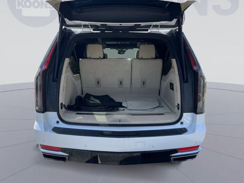 Used 2023 Cadillac Escalade ESV Premium Luxury RWD image 35