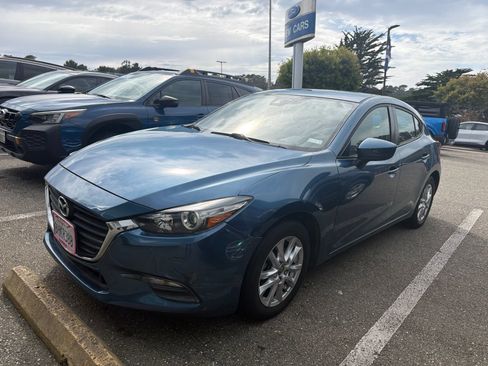Used 2018 MAZDA MAZDA3 Sport FWD image 3