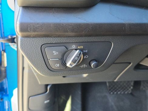 Used 2020 Audi Q5 e Premium Plus w/ Premium Plus Package image 33