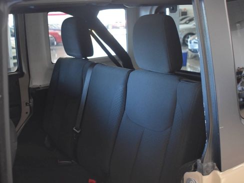 Used 2016 Jeep Wrangler Unlimited Sport w/ Quick Order Package 24S AWD/4WD image 60
