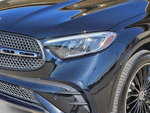 Used 2024 Mercedes-Benz GLC 300 4MATIC image 25