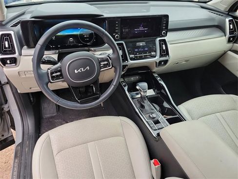 Used 2023 Kia Sorento SX image 18