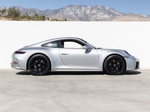 Certified 2025 Porsche 911 Carrera RWD image 8
