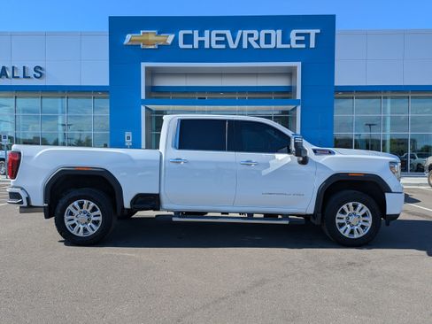 Certified 2020 GMC Sierra 3500 Denali w/ Denali Ultimate Package AWD/4WD image 32