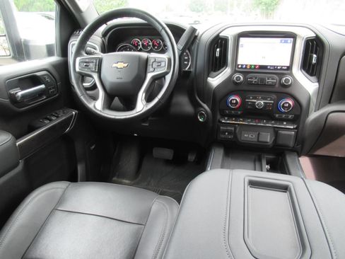 Used 2022 Chevrolet Silverado 2500 LTZ w/ LTZ Plus Package AWD/4WD image 15