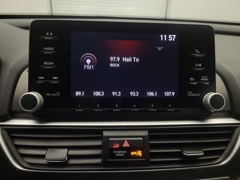 Used 2019 Honda Accord Hybrid Sedan image 25