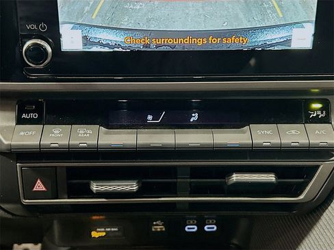 Used 2025 Toyota Camry LE image 13