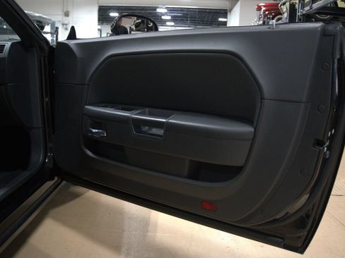 Used 2009 Dodge Challenger R/T RWD image 39