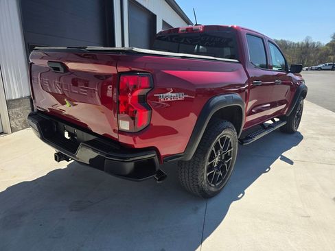 Used 2024 Chevrolet Colorado Trail Boss w/ LPO, Dark Essentials Package AWD/4WD image 5