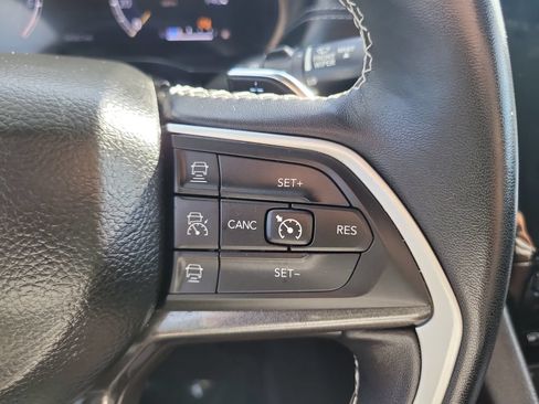 Certified 2022 Jeep Grand Cherokee L Laredo w/ Luxury Tech Group I RWD image 36