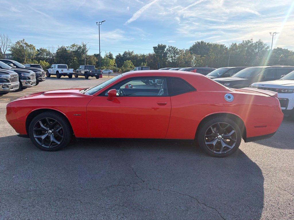 Used 2018 Dodge Challenger R/T Plus RWD image 4