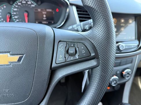 Used 2018 Chevrolet Trax LS AWD/4WD image 15