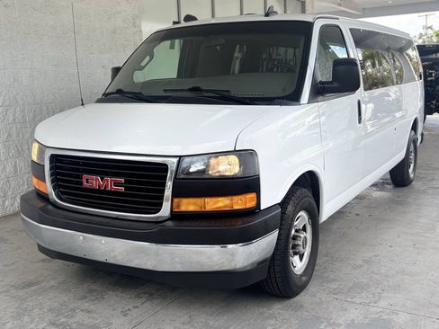 Used 2018 GMC Savana 3500 LT w/ LT Preferred Equipment Group RWD image 2