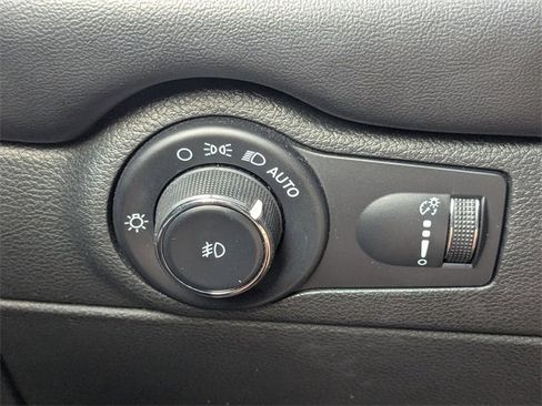 Used 2023 Dodge Durango R/T image 28