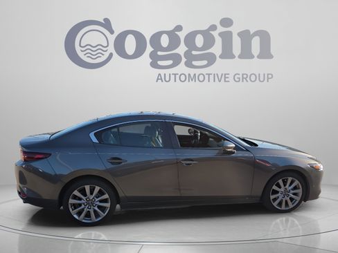 Used 2021 MAZDA MAZDA3 s FWD image 6