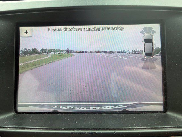 Used 2018 Ford Explorer XLT w/ Equipment Group 202A FWD image 34