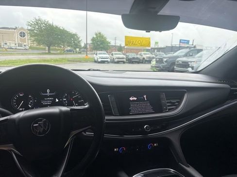 Used 2022 Buick Enclave Premium FWD image 30