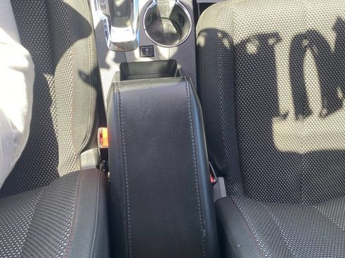 Used 2015 Chevrolet Equinox LT w/ Driver Convenience Package image 11