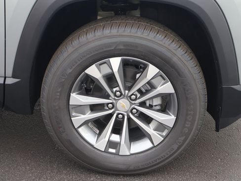 New 2026 Chevrolet Equinox LT w/ Convenience Package II FWD image 11