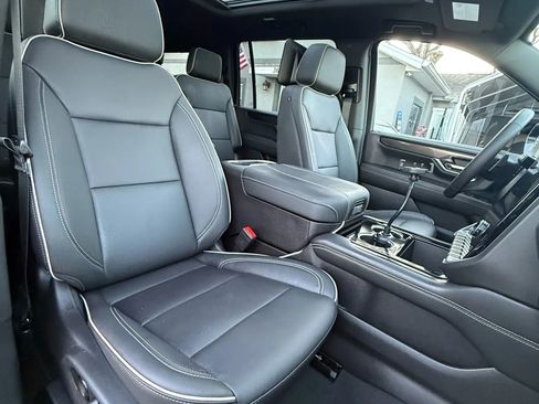 Used 2026 GMC Yukon XL Elevation w/ Elevation Premium Package image 15