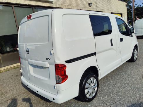 Used 2018 Nissan NV200 SV w/ Navigation Package image 8