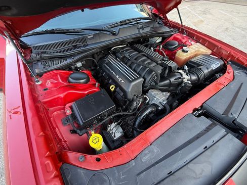 Used 2018 Dodge Challenger R/T Scat Pack w/ Leather Interior Group RWD image 27