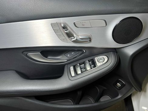 Used 2022 Mercedes-Benz GLC 300 4MATIC image 21