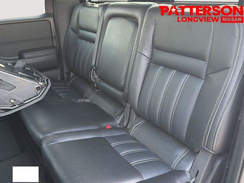 Used 2023 Nissan Frontier SV w/ SV Convenience Package RWD image 18
