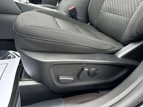 Used 2023 Ford Escape Active image 12