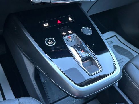 Used 2024 Audi Q4 e-tron Premium w/ Convenience Package image 22