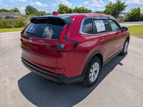 Used 2025 Honda CR-V LX image 3
