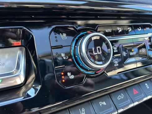 Used 2024 GMC Sierra 2500 AT4 w/ AT4 Premium Plus Package image 40