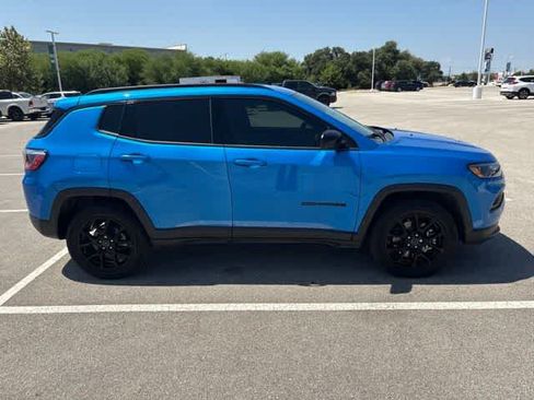 Used 2026 Jeep Compass Latitude AWD/4WD image 6