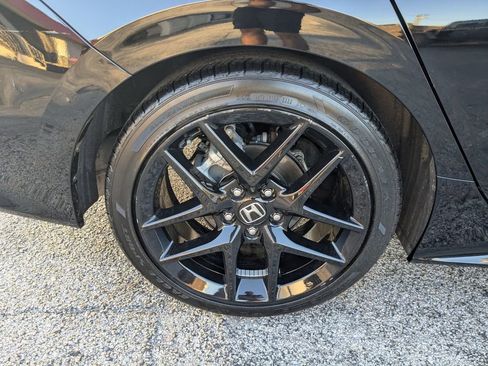 Used 2025 Honda Civic Sport image 32