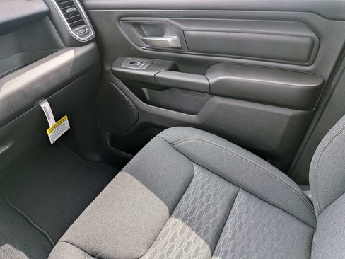 New 2026 RAM 1500 Express AWD/4WD image 21