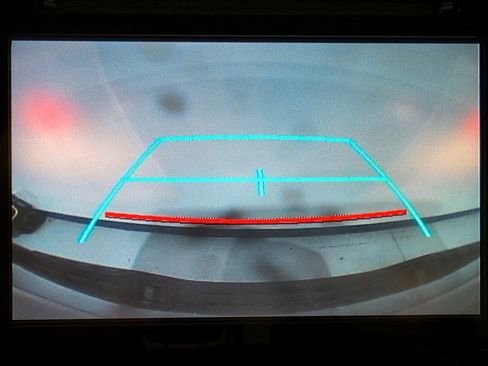 Used 2016 Toyota Tacoma TRD Sport image 9