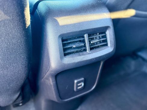 Used 2024 Chevrolet Equinox LT image 18