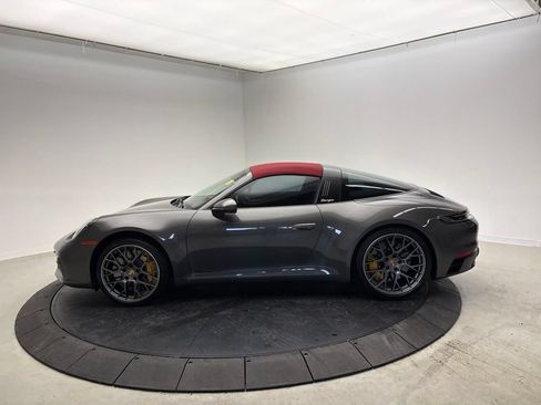 Certified 2022 Porsche 911 Targa 4S AWD/4WD image 2