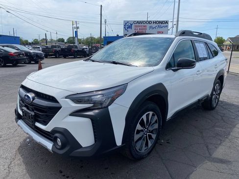 Used 2023 Subaru Outback Limited AWD/4WD image 7