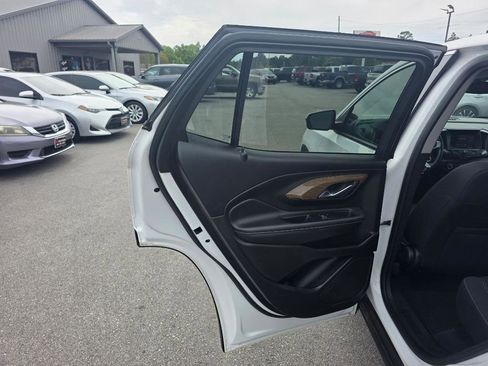 Used 2019 GMC Terrain SLE image 8