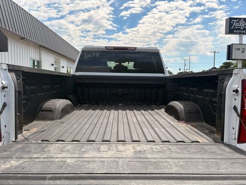 Used 2023 Chevrolet Silverado 2500 LT w/ Convenience Package AWD/4WD image 6