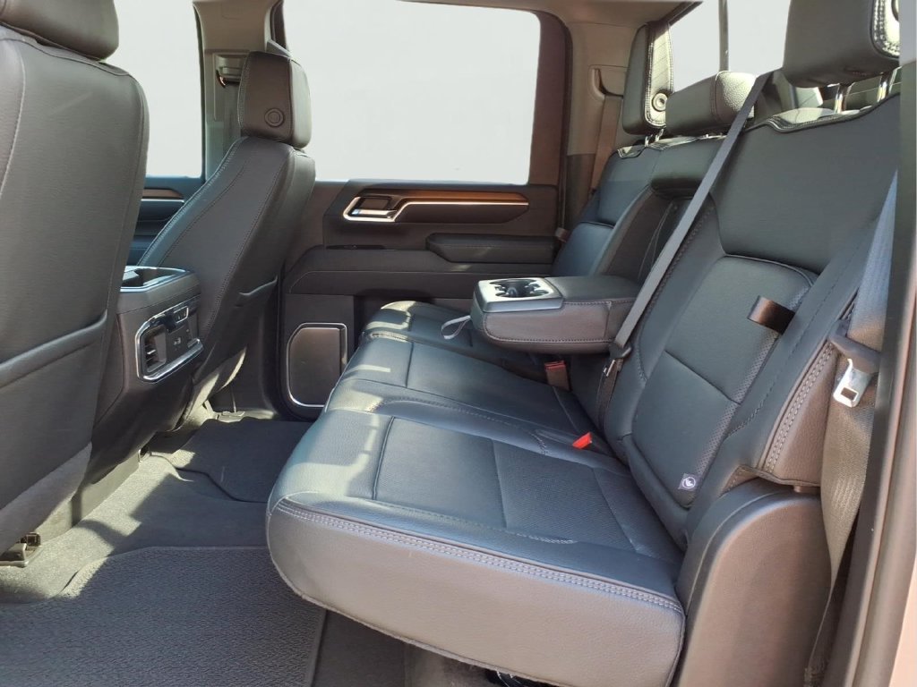 Used 2025 GMC Sierra 2500 Denali w/ Denali Reserve Package AWD/4WD image 21
