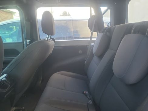 Used 2020 Jeep Wrangler Sport AWD/4WD image 8