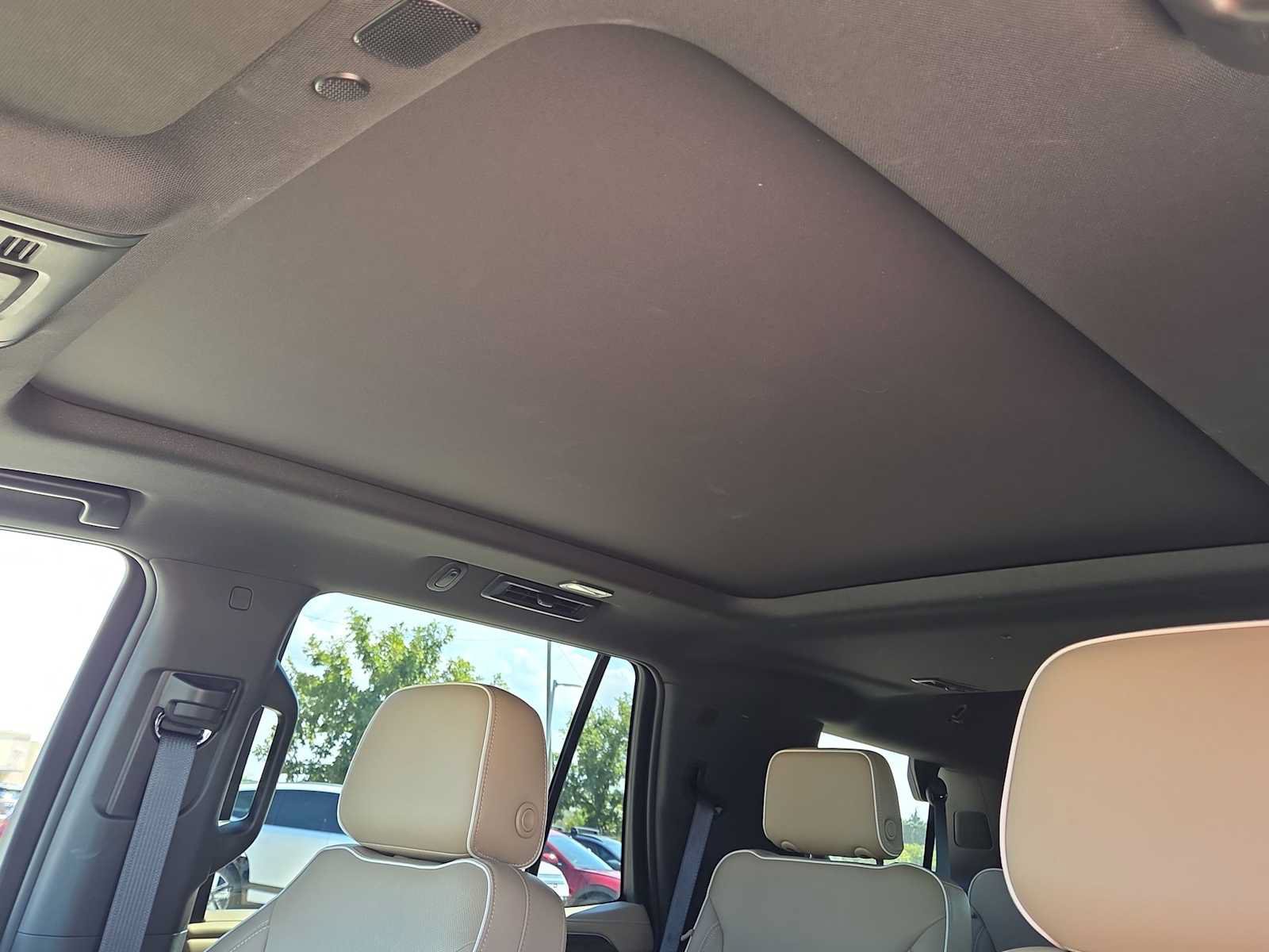 Used 2021 Chevrolet Tahoe Premier RWD image 14