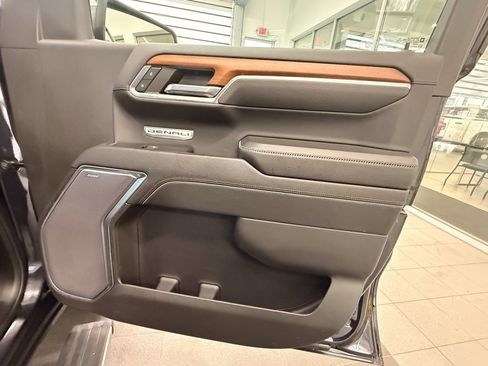 Used 2022 GMC Sierra 1500 Denali image 41