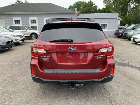 Used 2017 Subaru Outback 2.5i Premium image 6