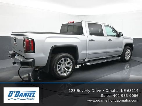 Used 2017 GMC Sierra 1500 SLT w/ SLT Preferred Package AWD/4WD image 6